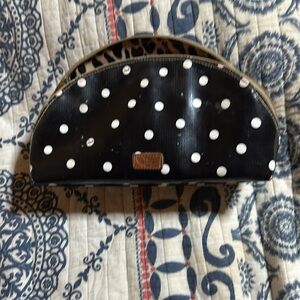 LG Consiuela makeup bag- ZIPPER IS MESSED UP (needs new zipper)